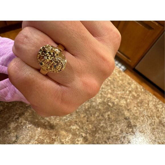 Woman’s gold plated galaxy/universe ring - Picture 3 of 3